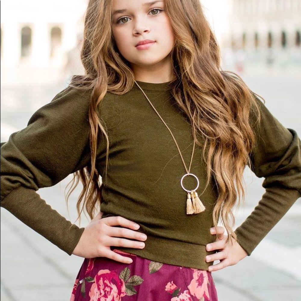 Joyfolie Ashton top in dark olive.